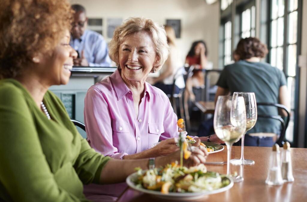 Est-ce que je vais pouvoir aller au restaurant ou au théâtre avec mes appareils auditifs ?